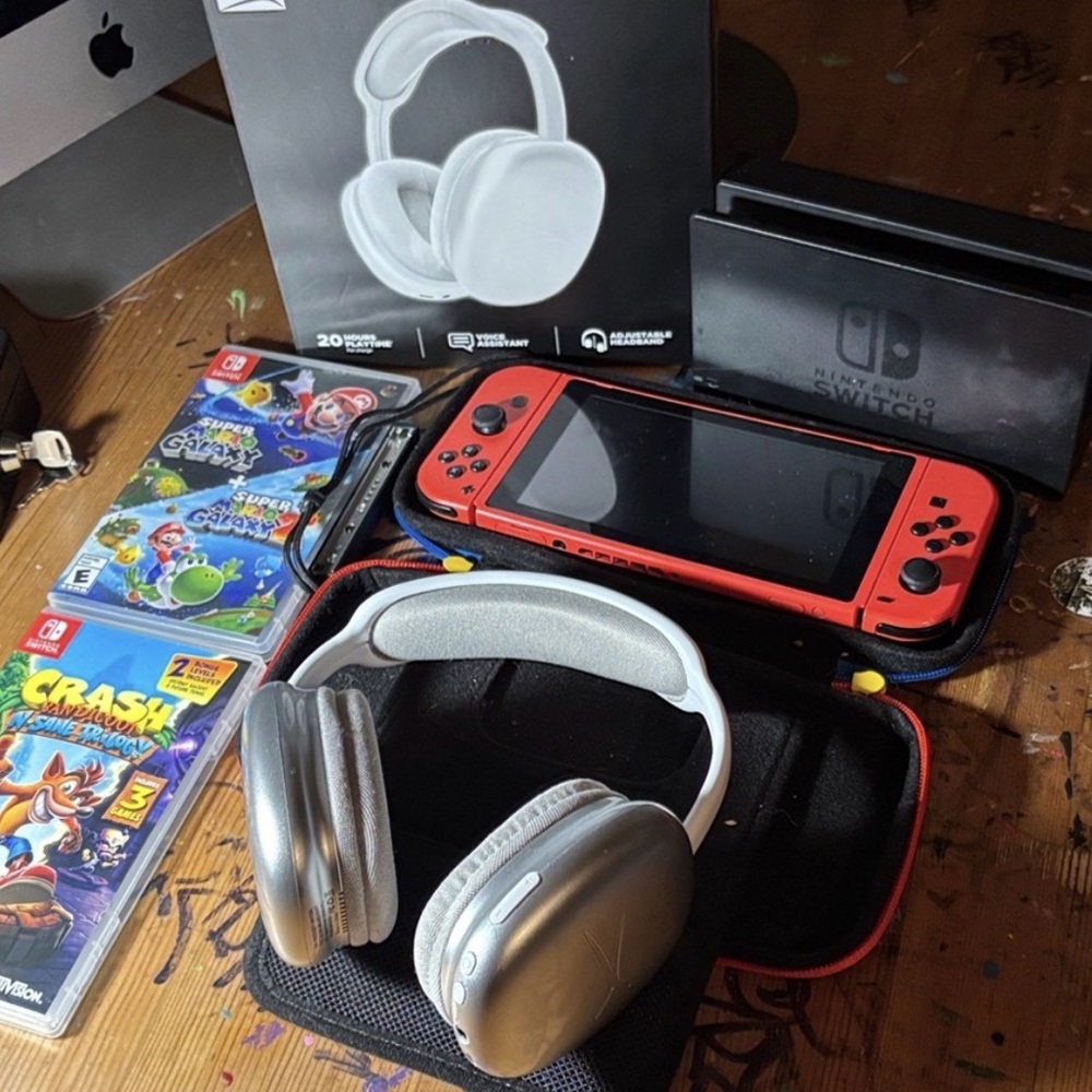 Premium Silver Wireless Gaming Headset